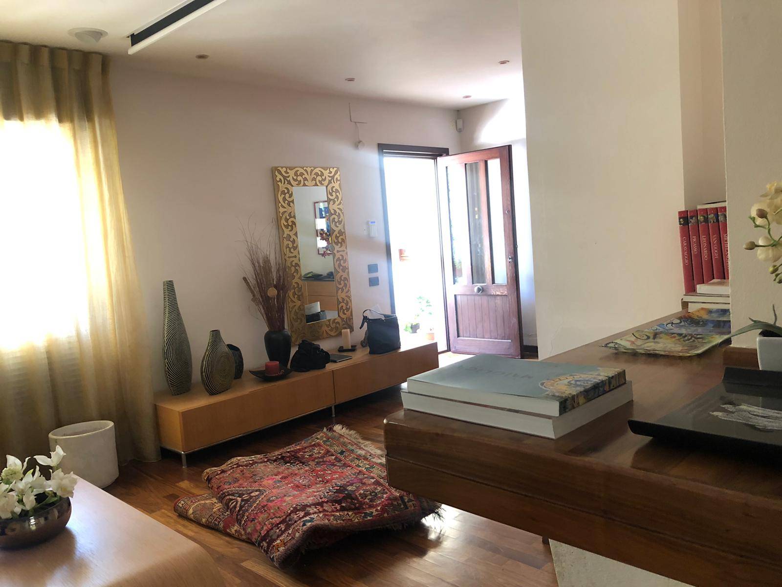 APPARTAMENTO IN VILLA OTTIMO STATO