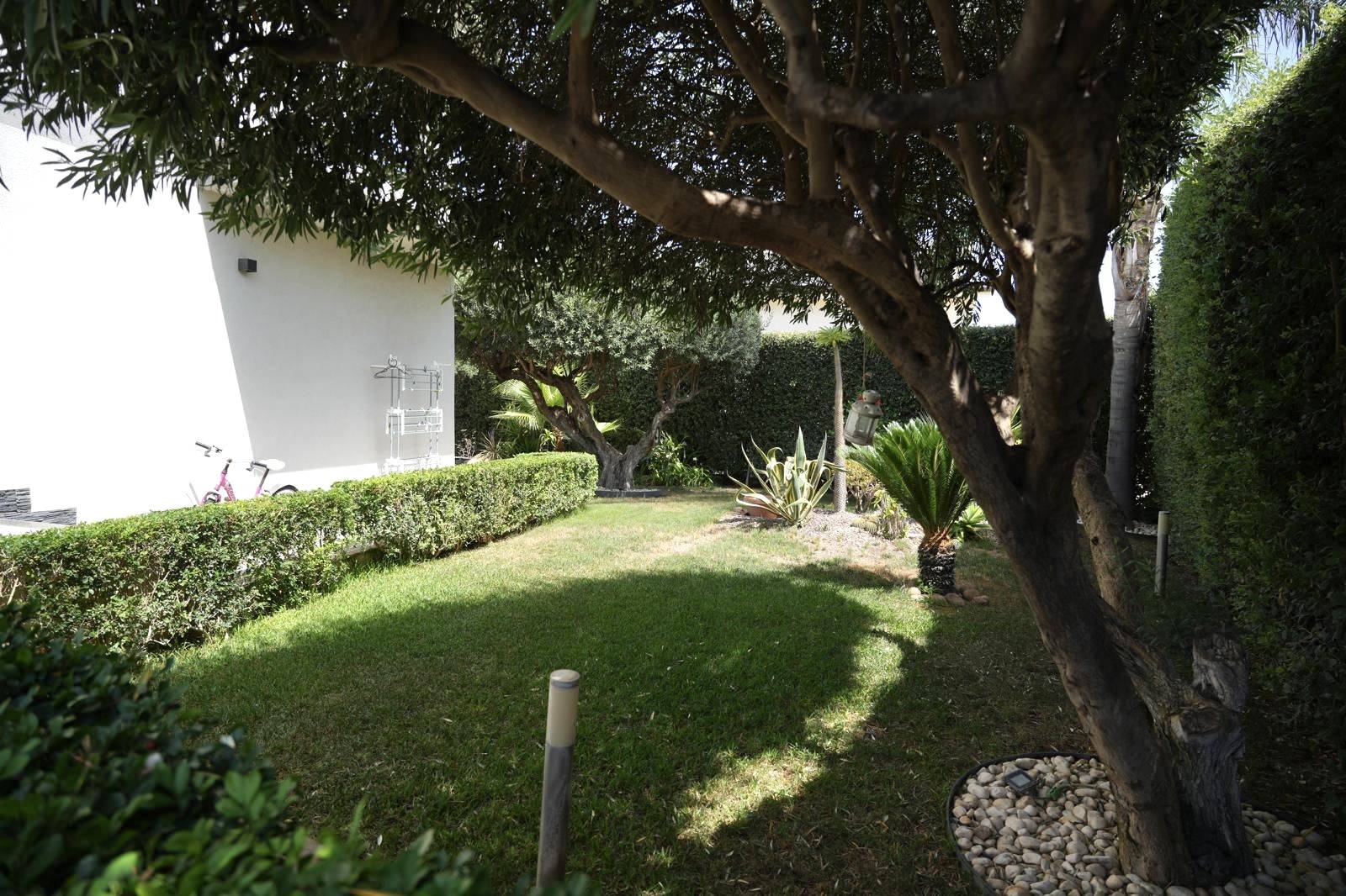 VILLA CON PISCINA ALTAVILLA MILICIA