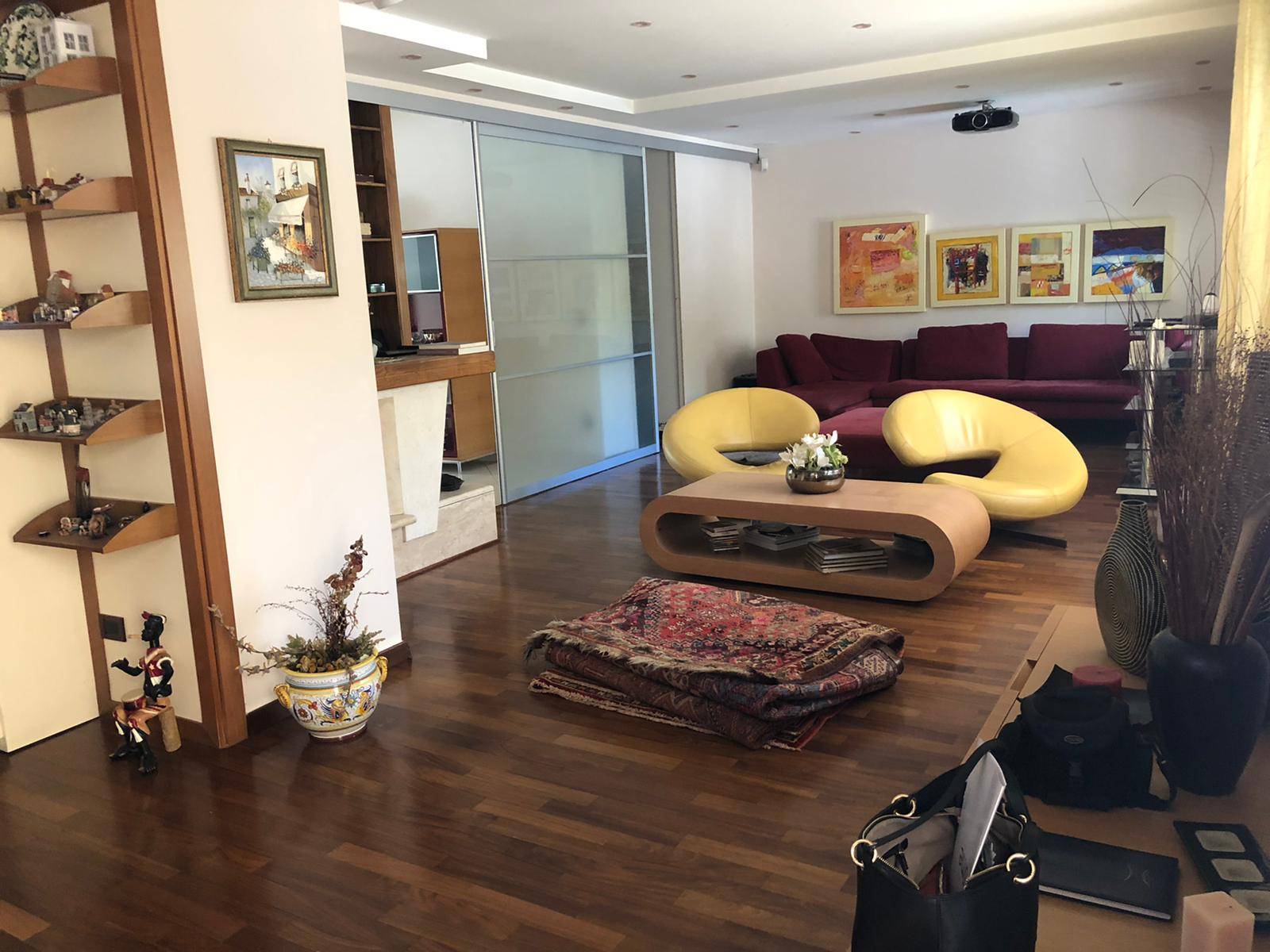 APPARTAMENTO IN VILLA OTTIMO STATO