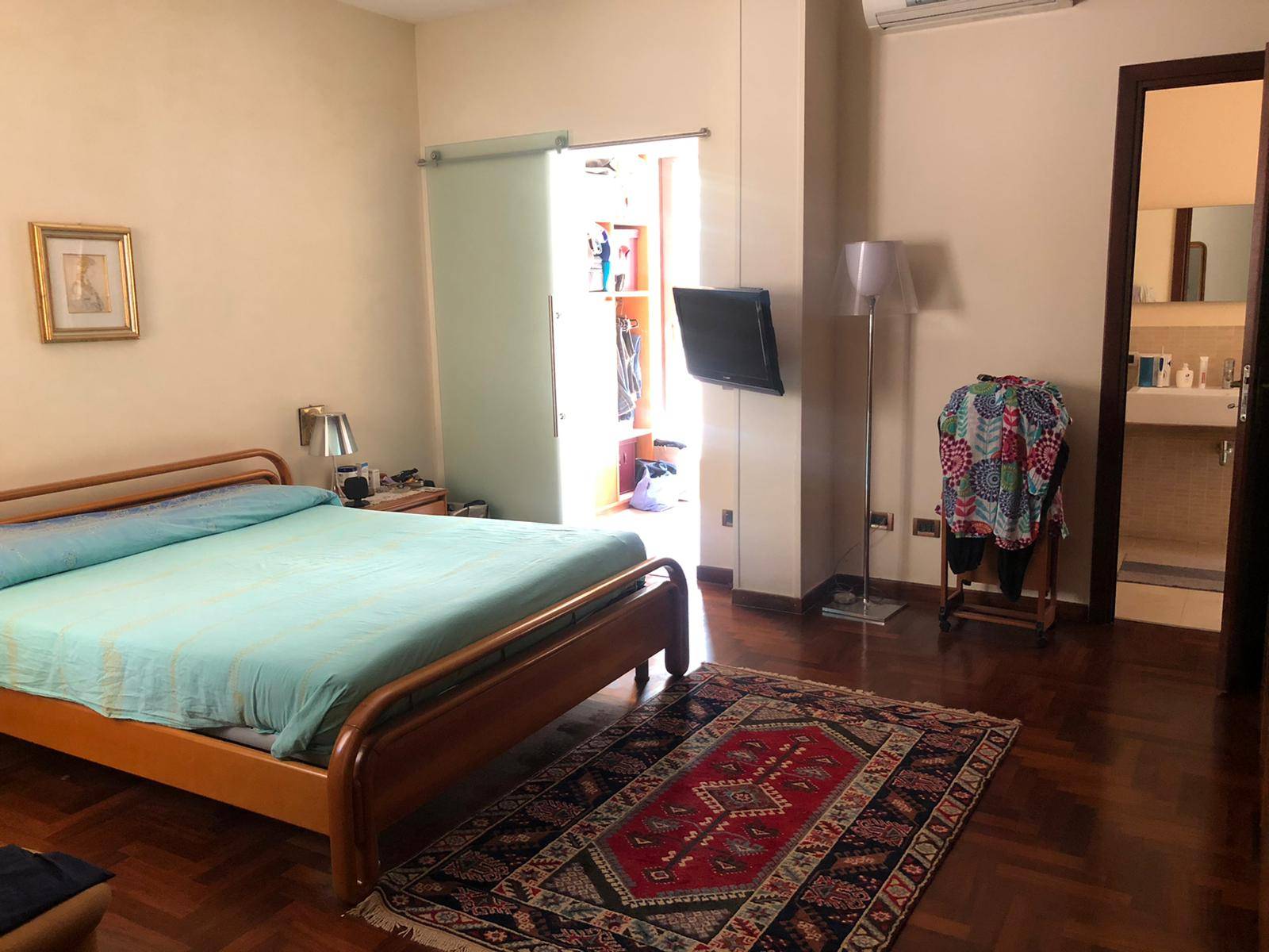APPARTAMENTO IN VILLA OTTIMO STATO