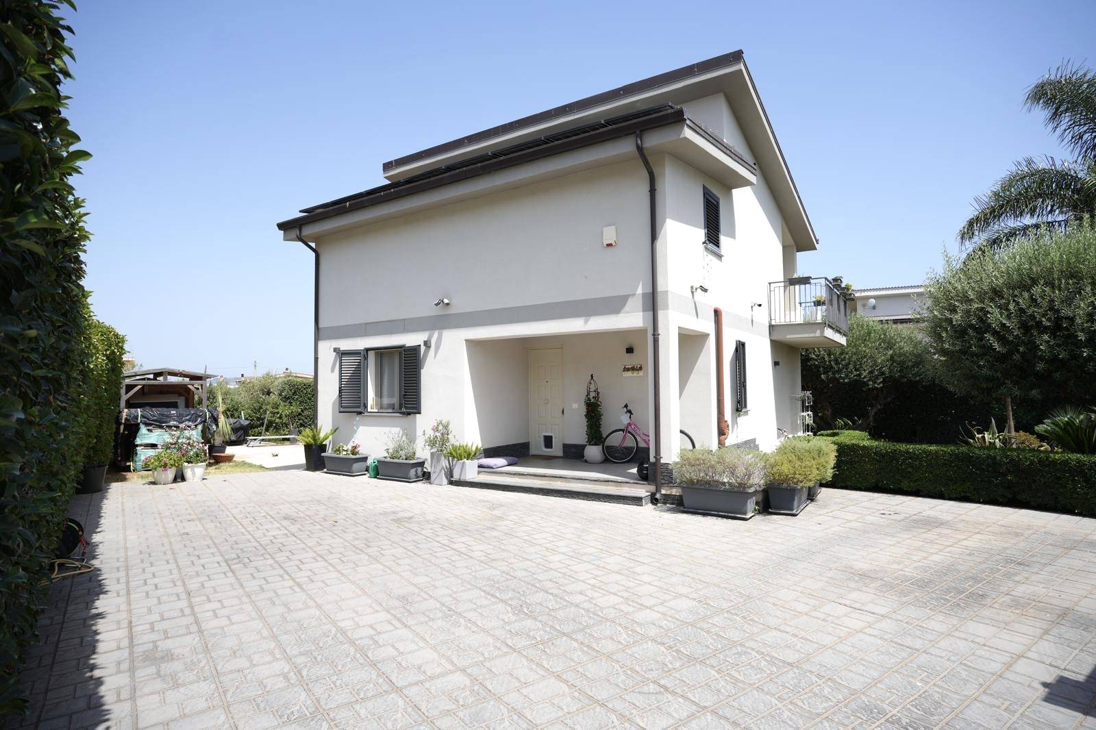 VILLA CON PISCINA ALTAVILLA MILICIA
