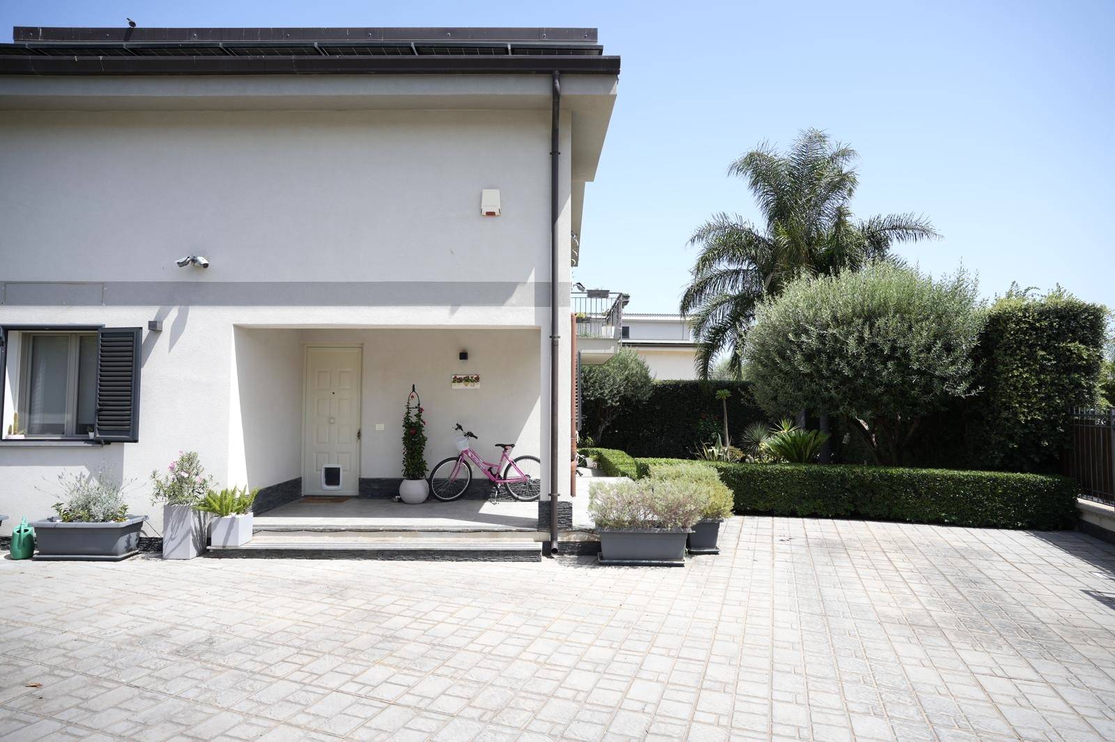 VILLA CON PISCINA ALTAVILLA MILICIA