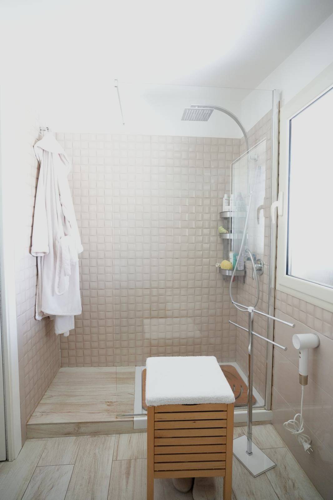 VILLA CON PISCINA ALTAVILLA MILICIA