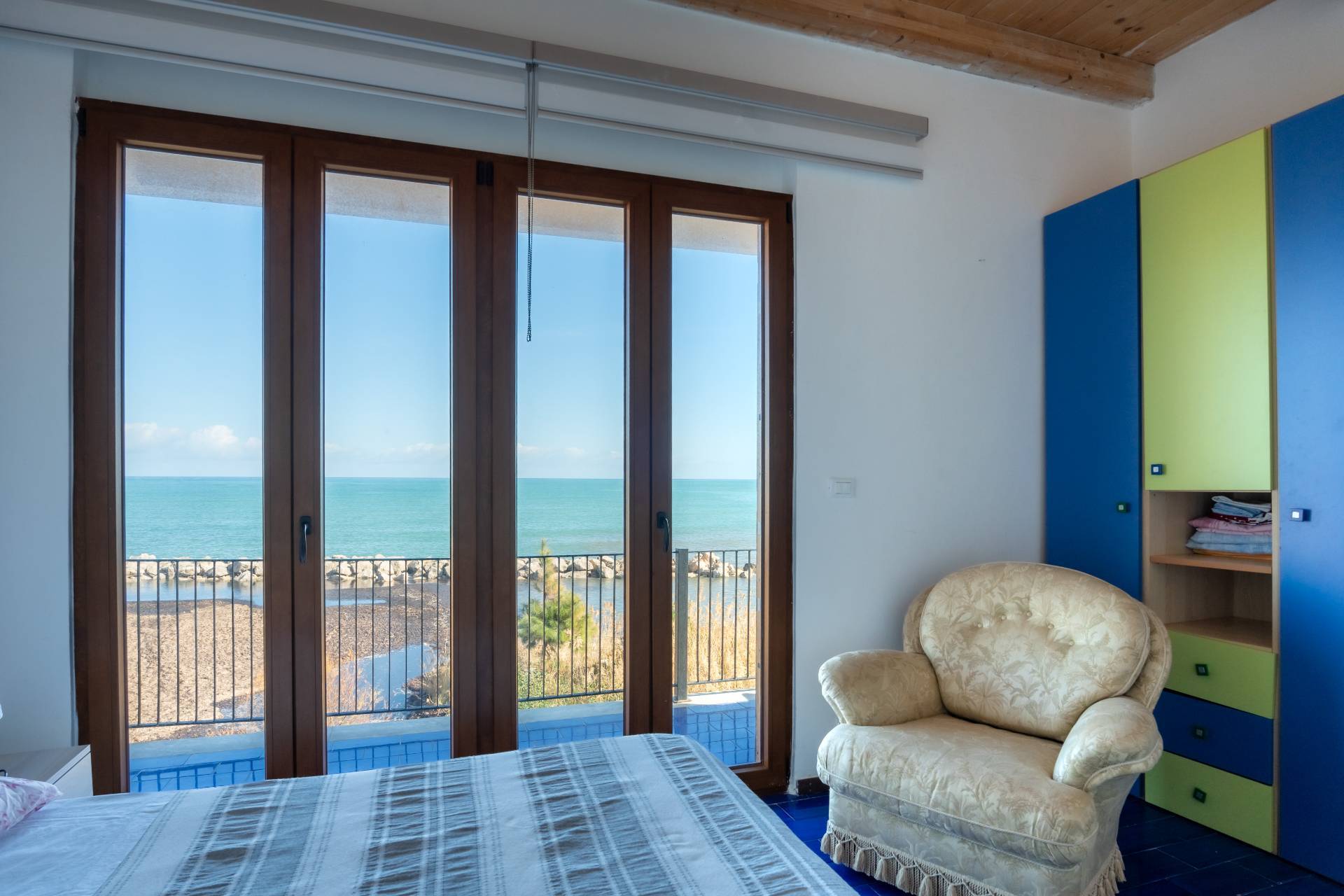 VILLETTA CON ACCESSO PRIVATO AL MARE