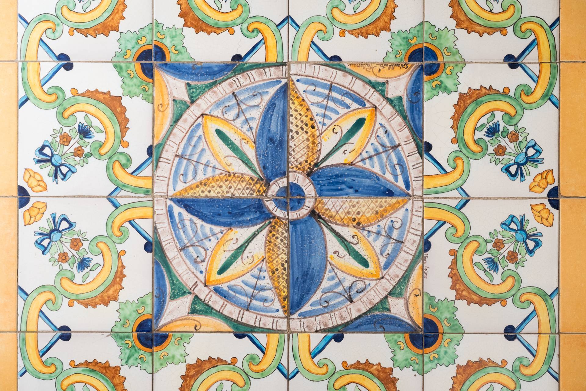 TRILOCALE IN PALAZZO STORICO ZONA CENTRO