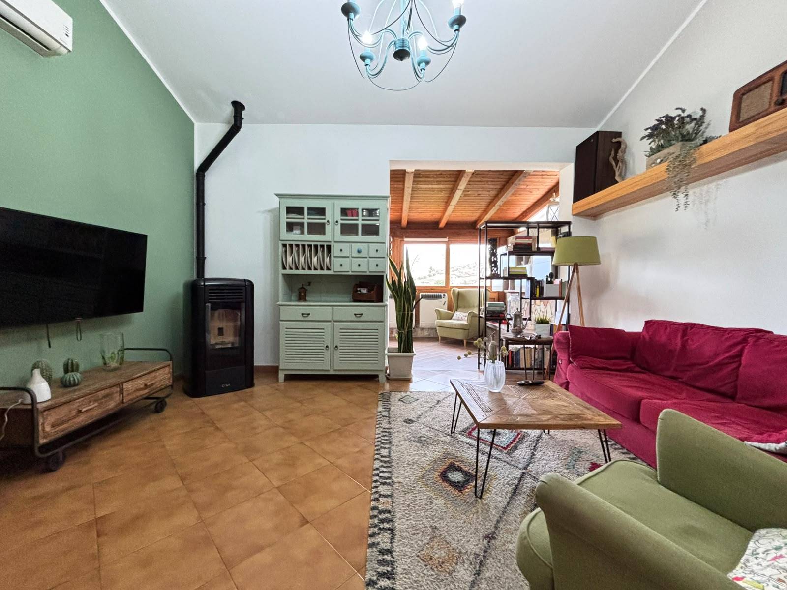 APPARTAMENTO CON SPAZIO ESTERNO GOLDEN HILL 3