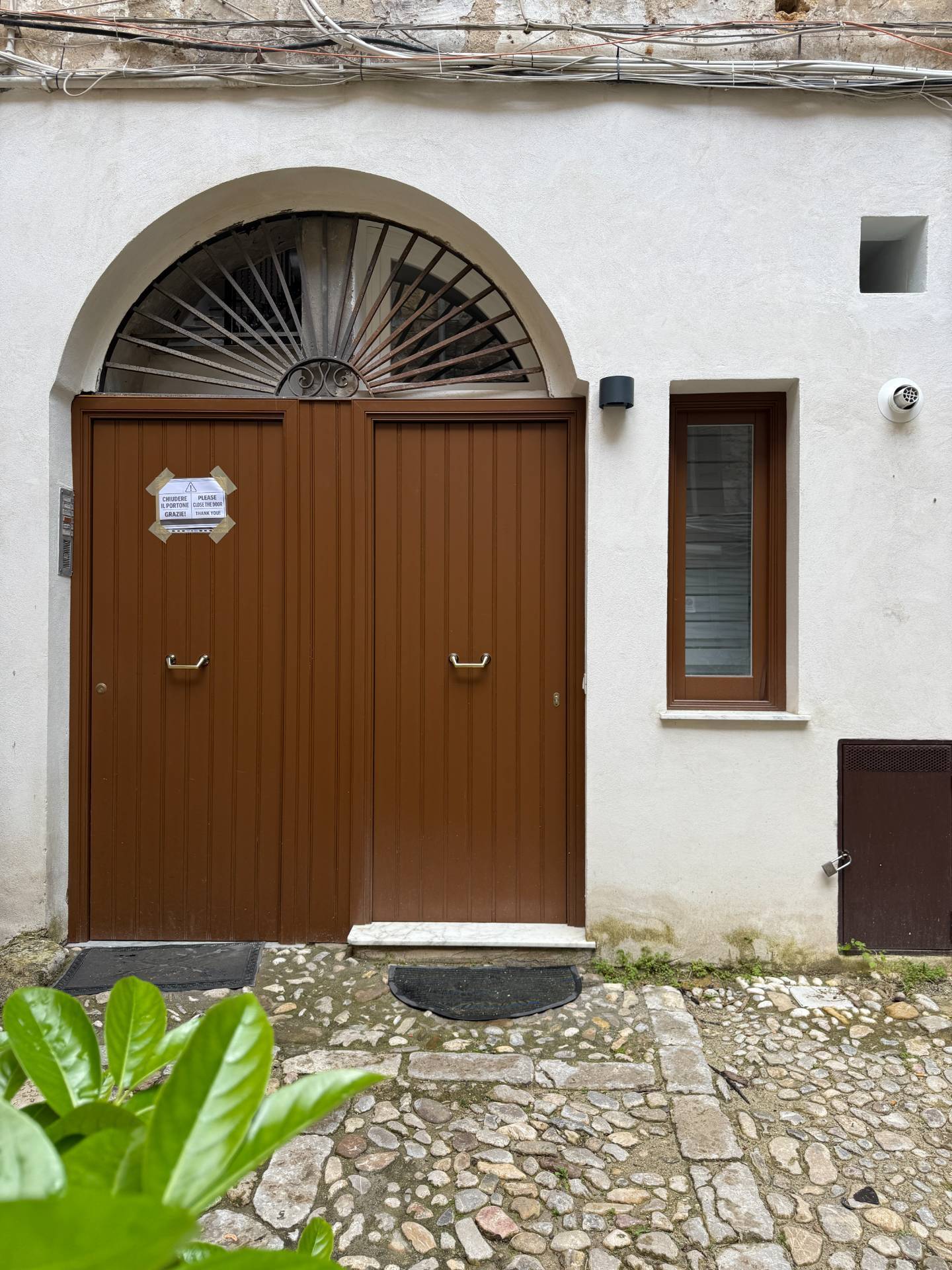 TRILOCALE IN PALAZZO STORICO ZONA CENTRO