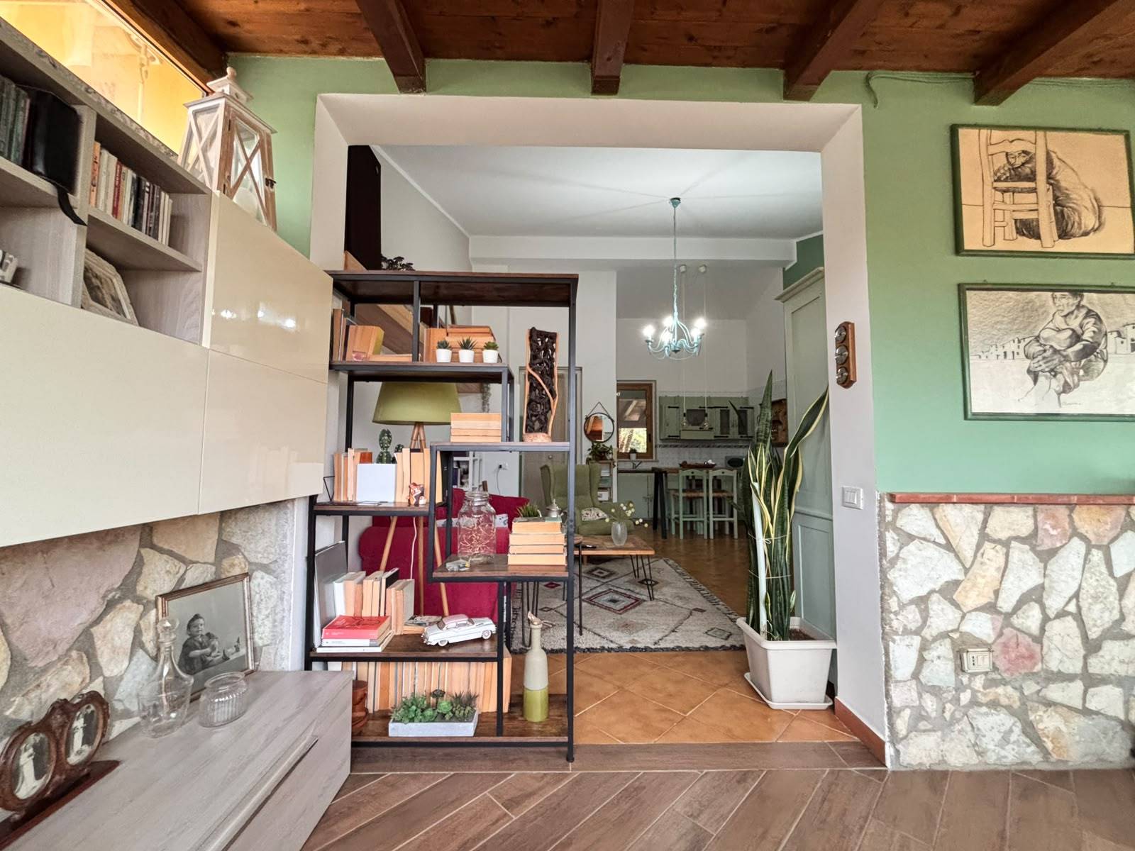 APPARTAMENTO CON SPAZIO ESTERNO GOLDEN HILL 3